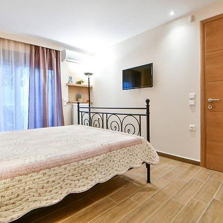 Апартаменты Modern Hospitality, With Private Garden, Афины Экстерьер фото
