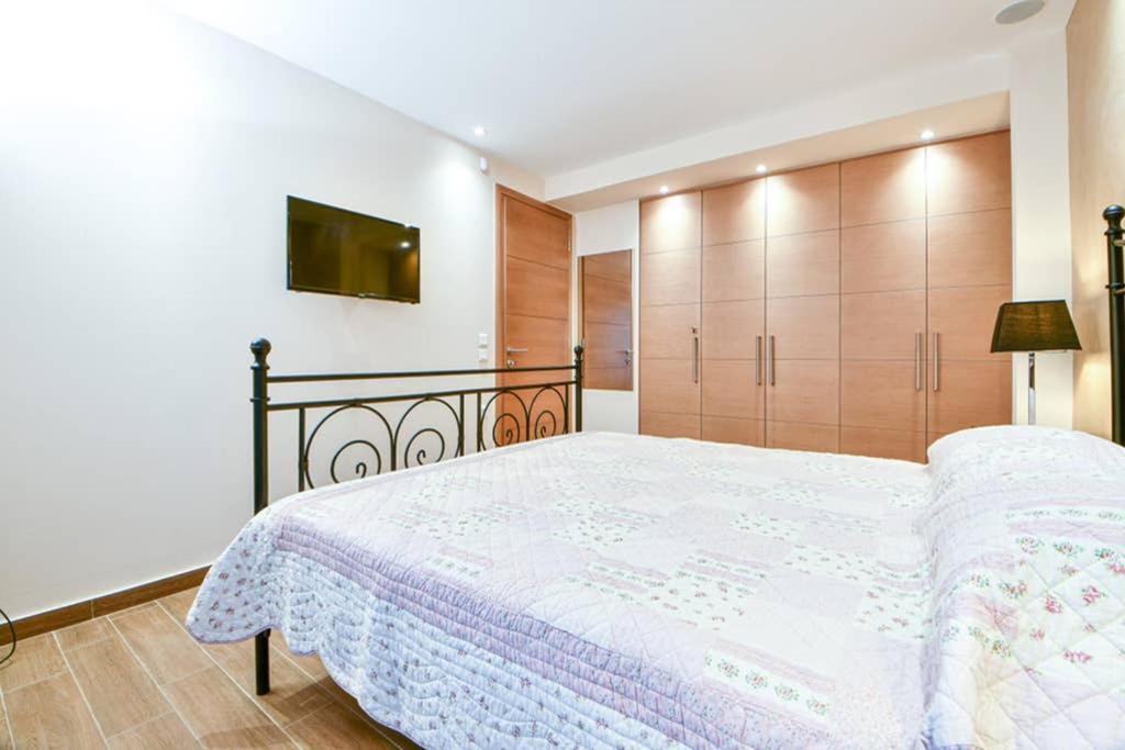 Апартаменты Modern Hospitality, With Private Garden, Афины Экстерьер фото